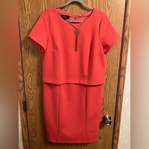 Coral Women’s AGB Size 14 Short Sleeve one piece dress with included necklace